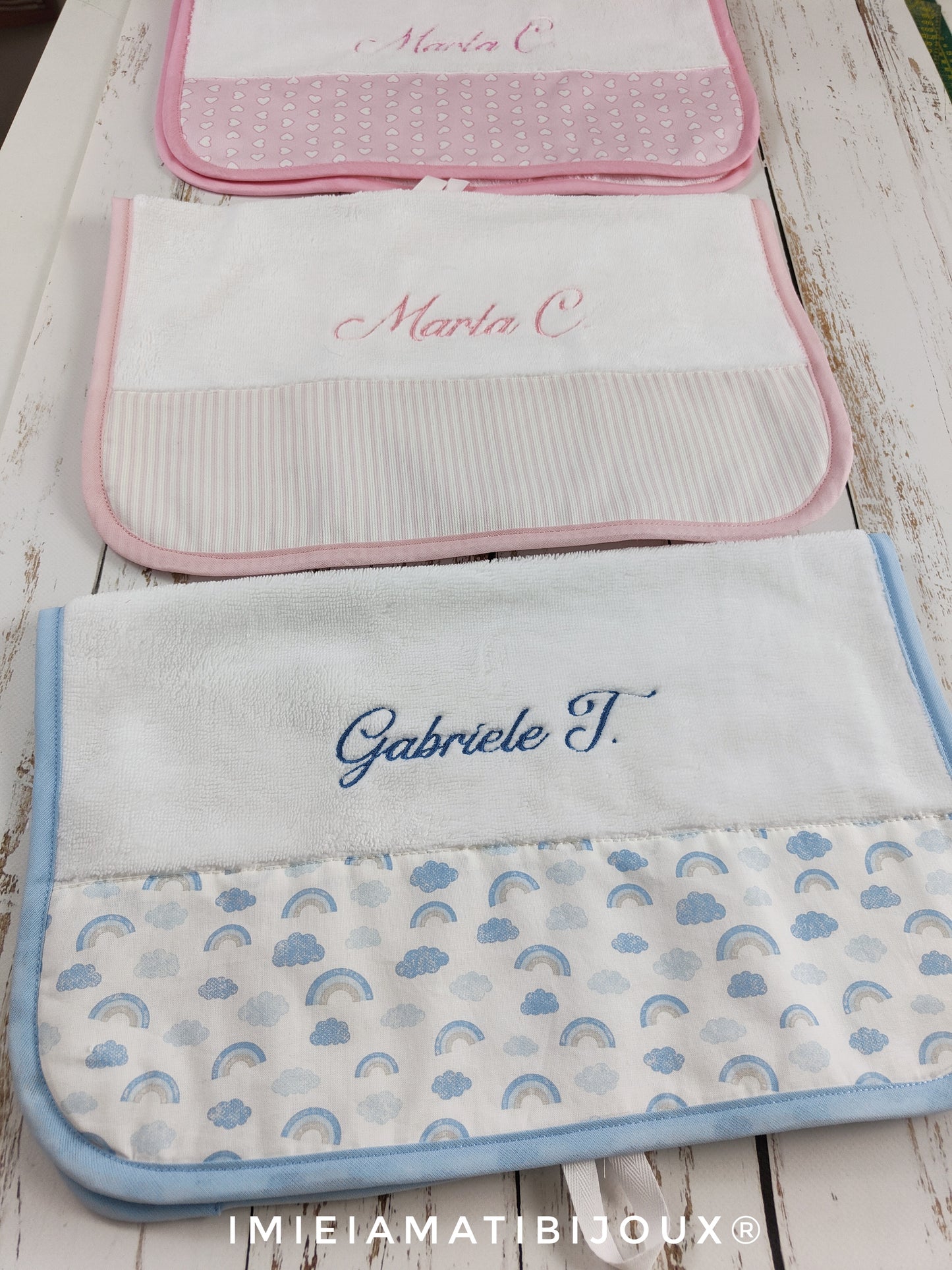 Asciugamano 50x40cm o 100x50 con applique a scelta e nome ricamato