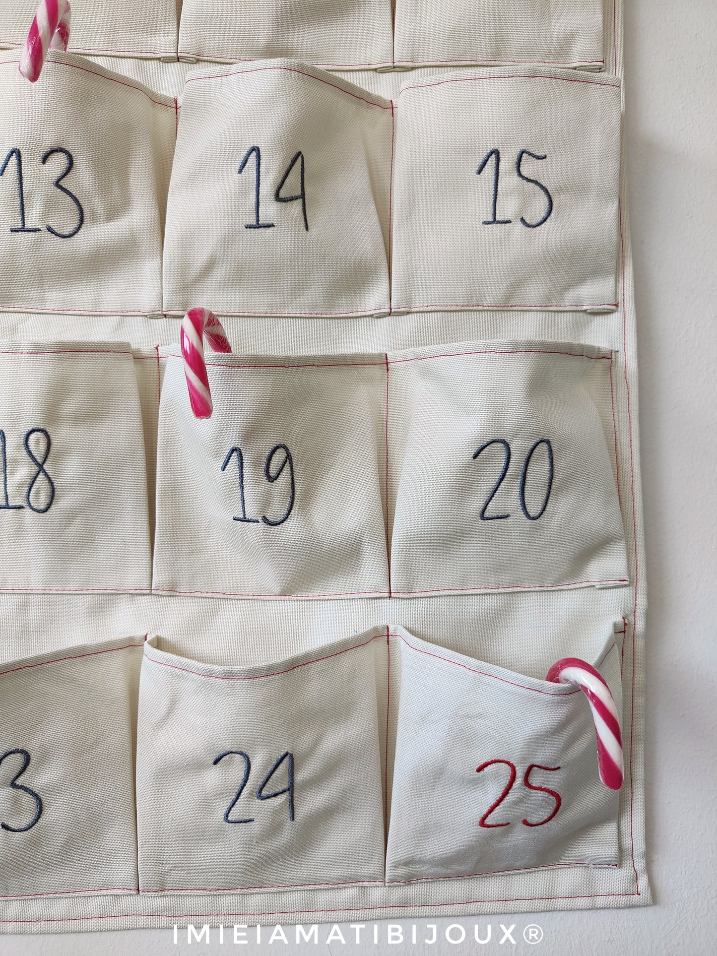 Calendario dell'avvento personalizzato in vari colori