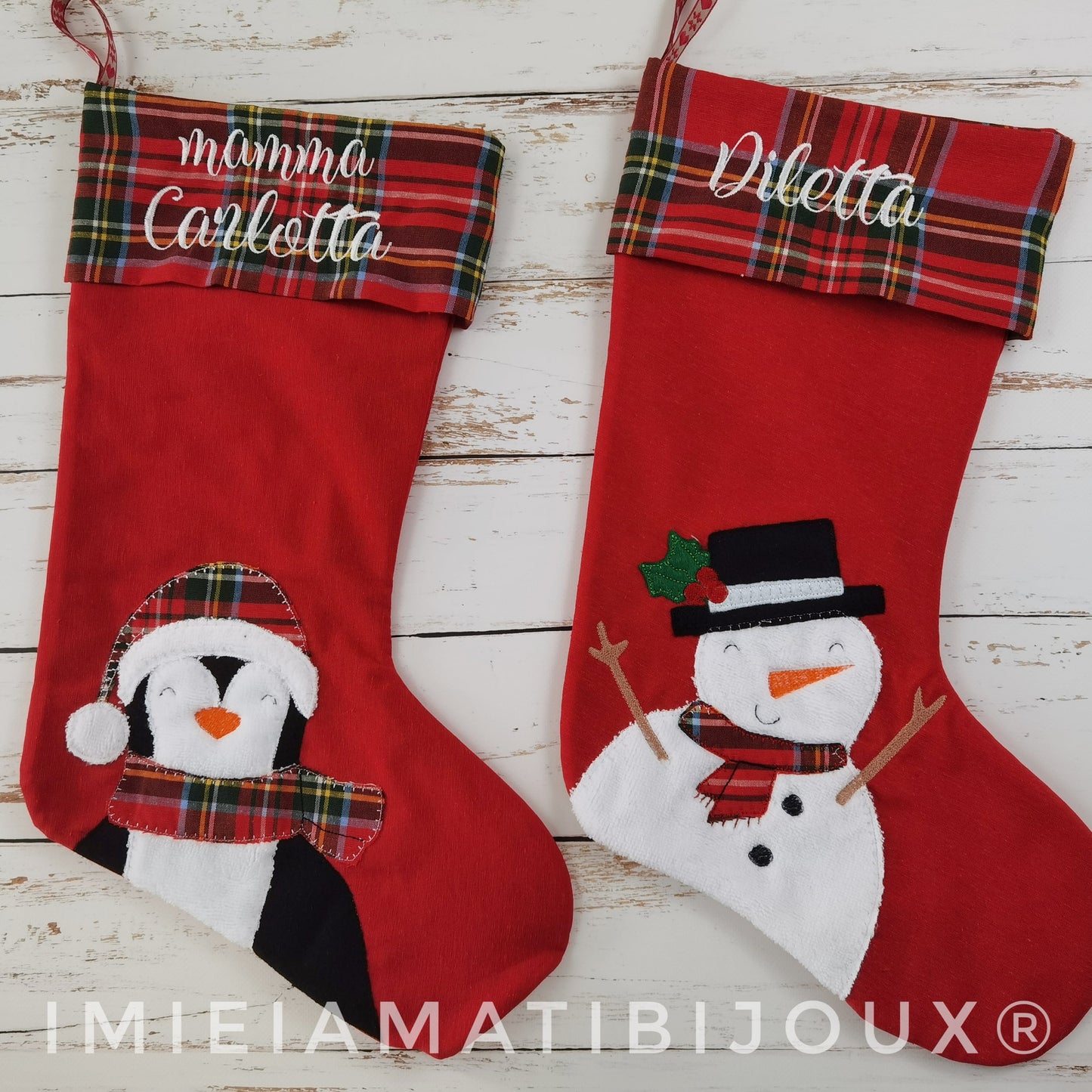 Calze della befana decorate e cucite a mano babbo natale, pinguino, renna e pupazzo di neve.