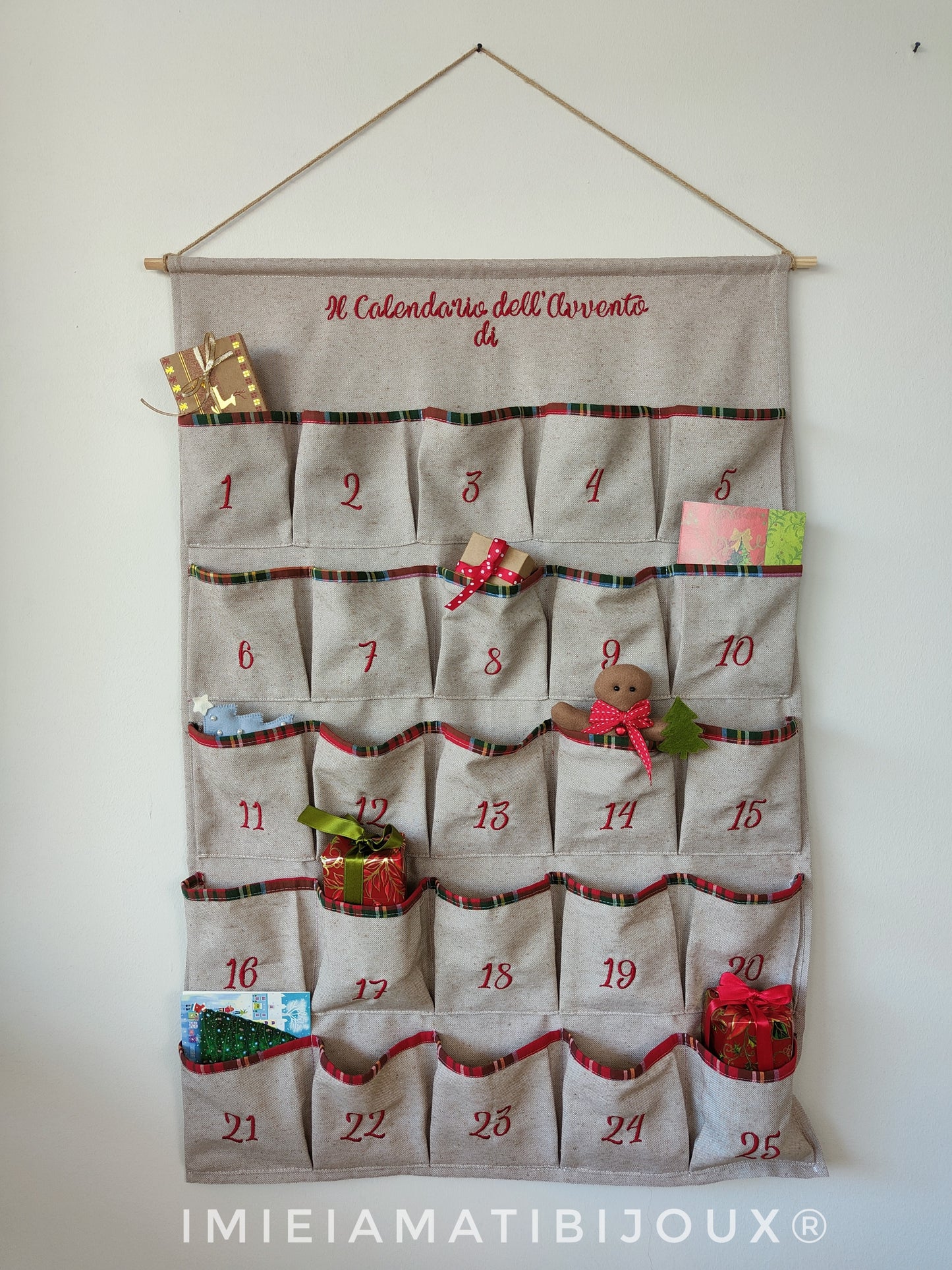 Calendario dell'avvento personalizzato in vari colori