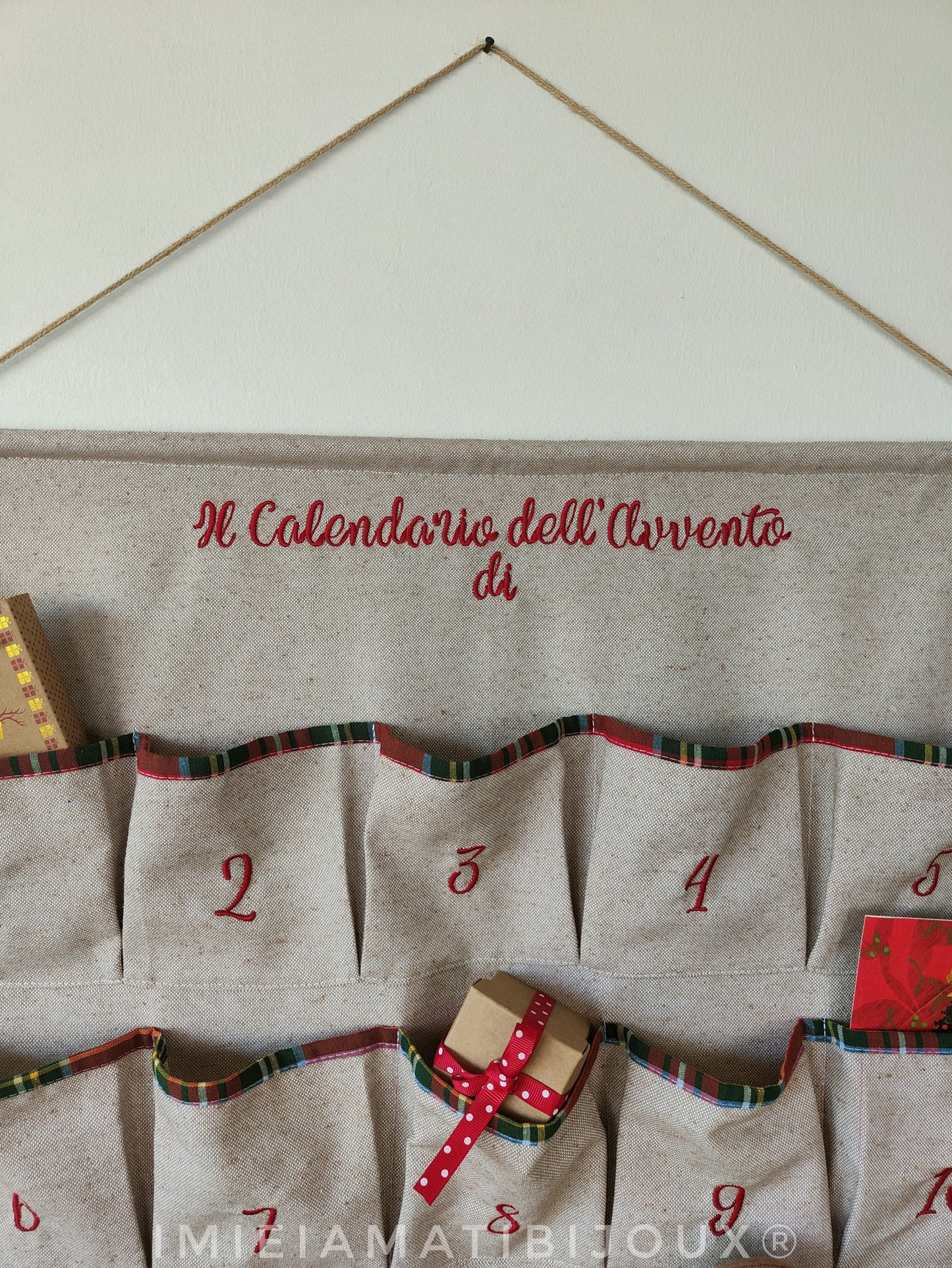 Calendario dell'avvento personalizzato in vari colori