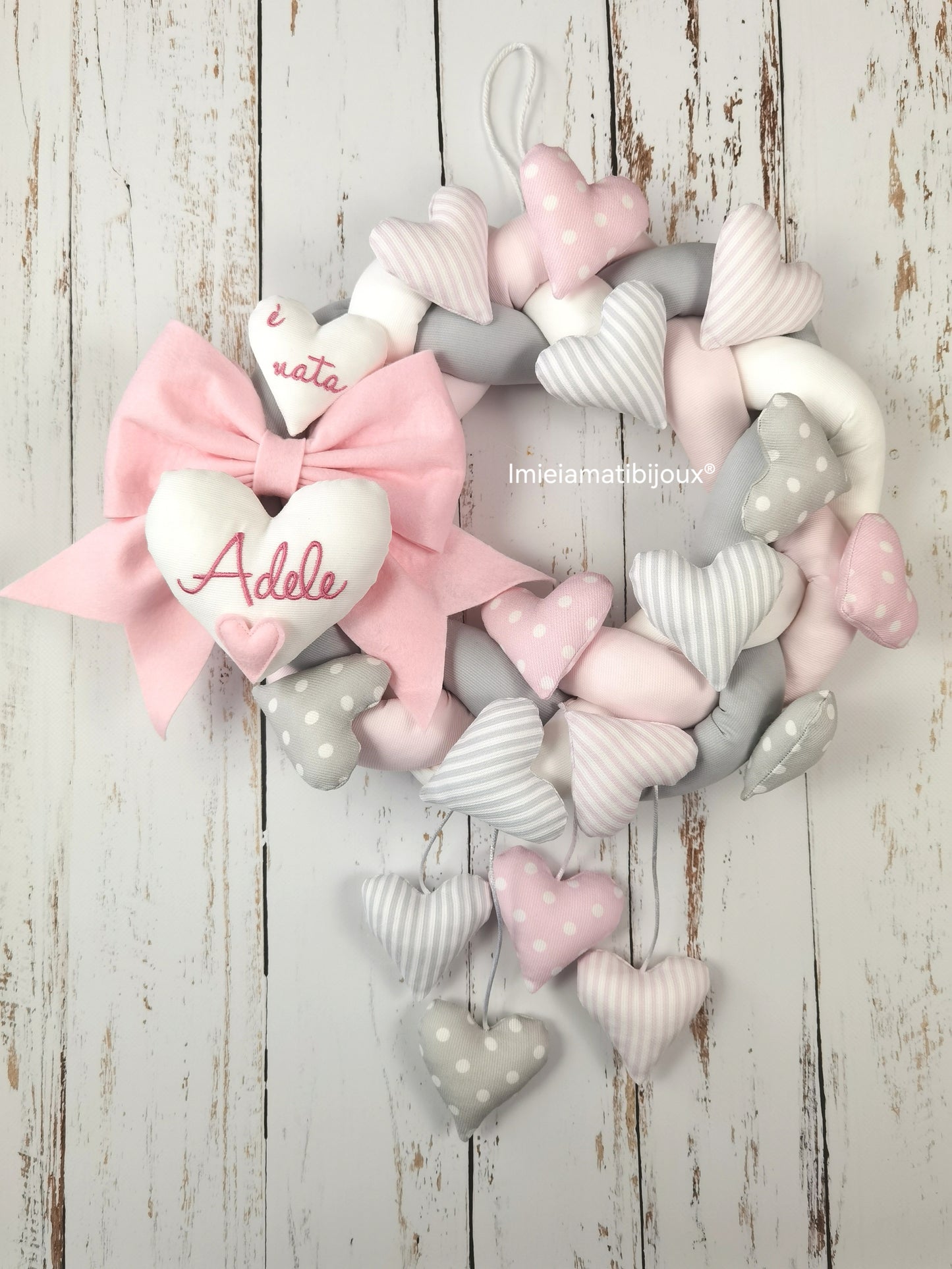 Ghirlanda fiocco nascita mille cuori +cuori pendenti