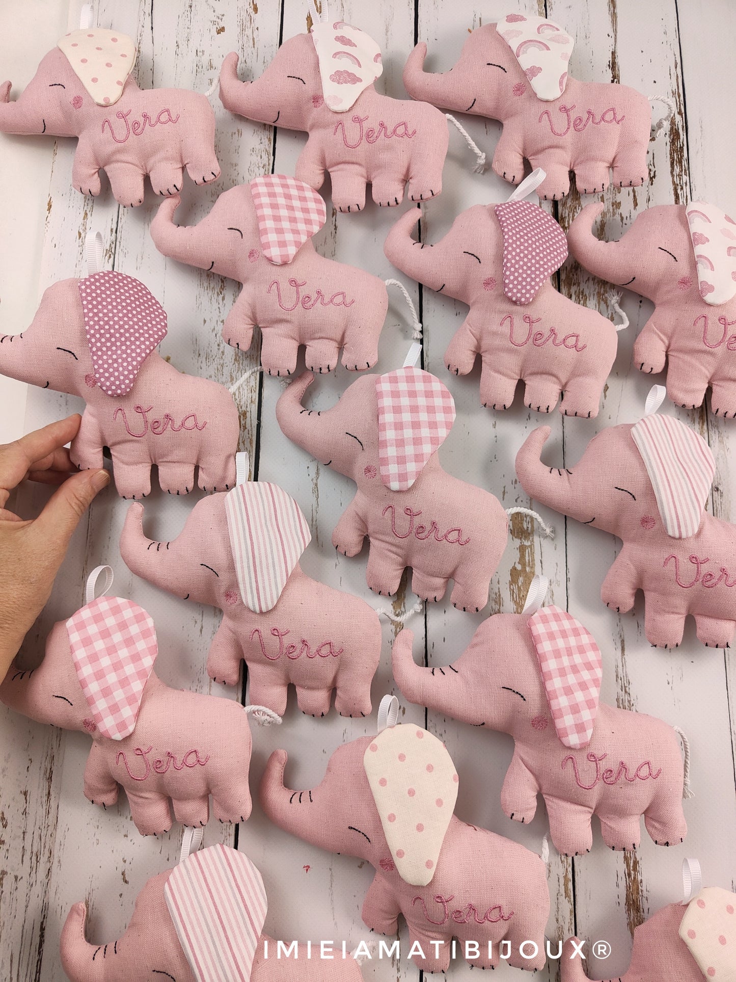 Bomboniera elefantino con tasca portaconfetti