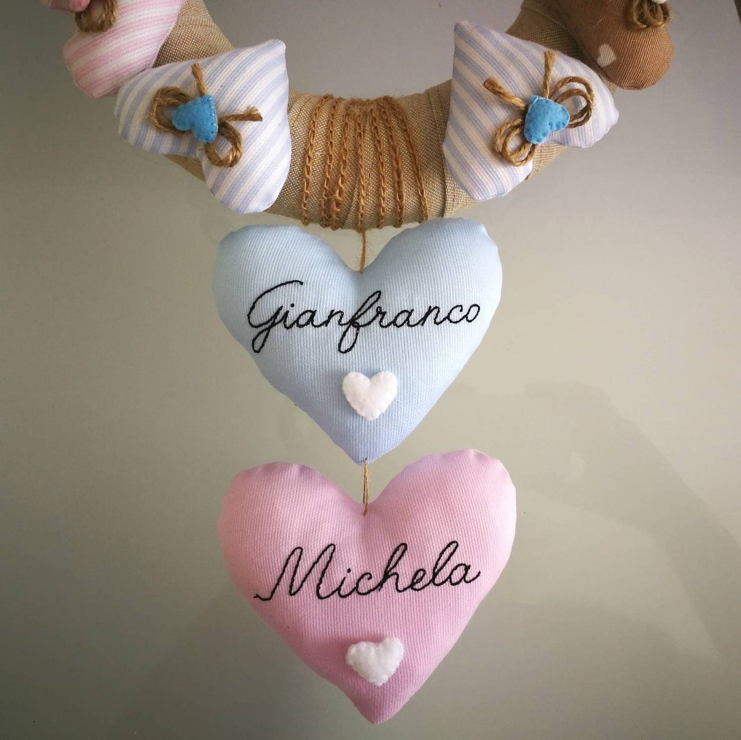 Ghirlanda fiocco nascita cuoricini gemelli