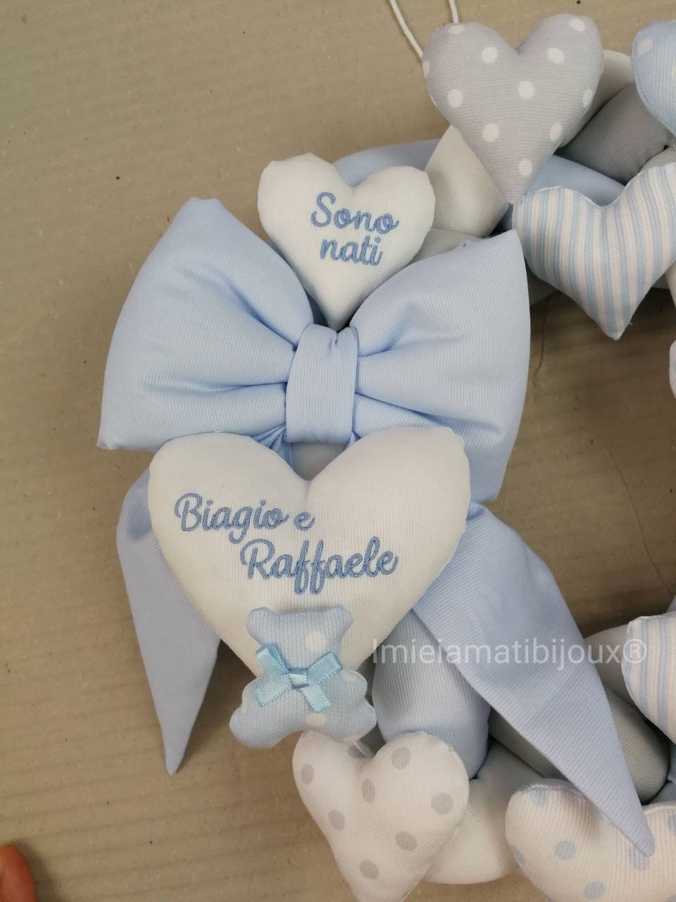 Ghirlanda fiocco nascita mille cuori + cuori pendenti colori bimbo