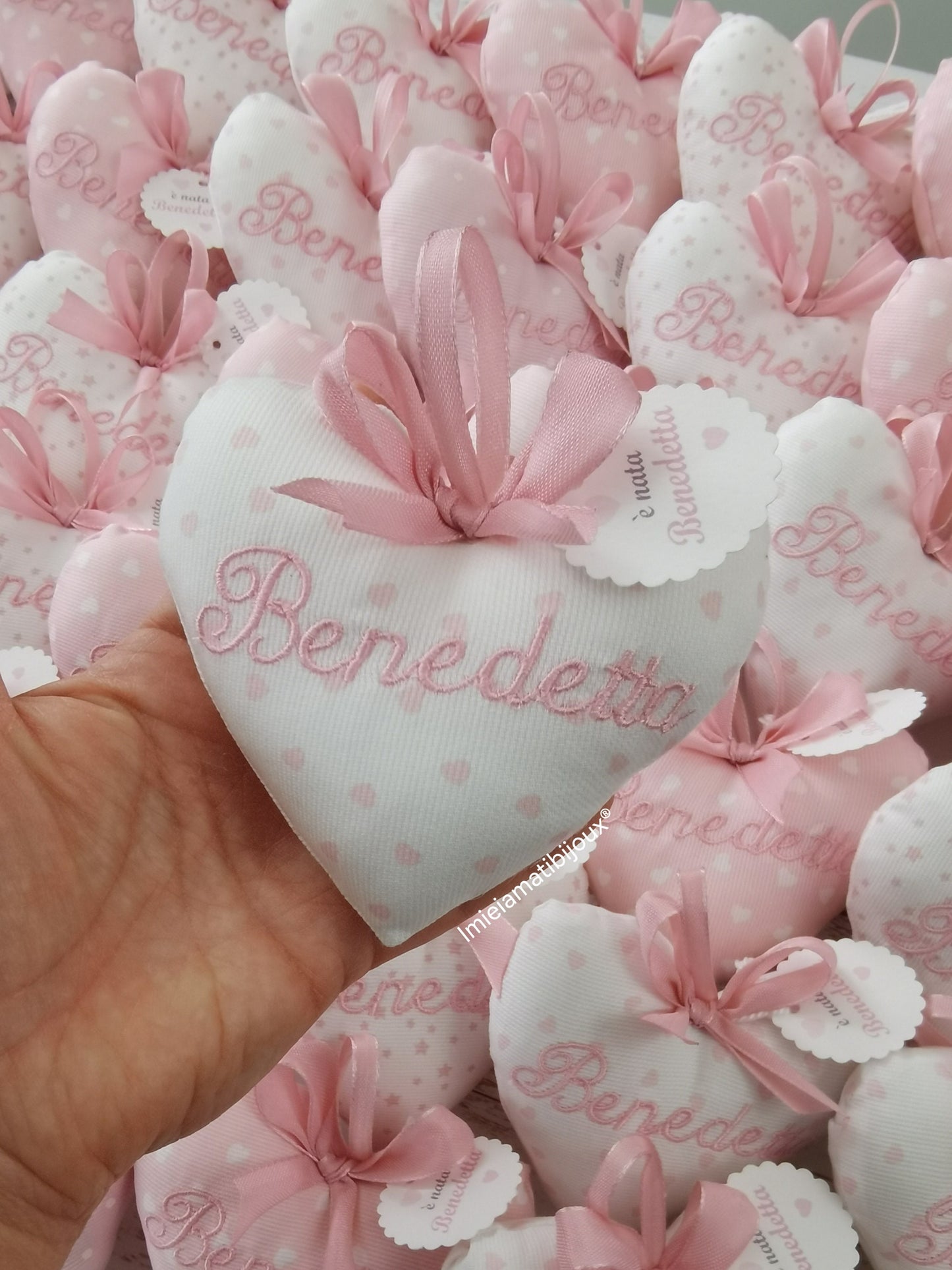 Bomboniere nascita battesimo a forma di cuore imbottito nome ricamato