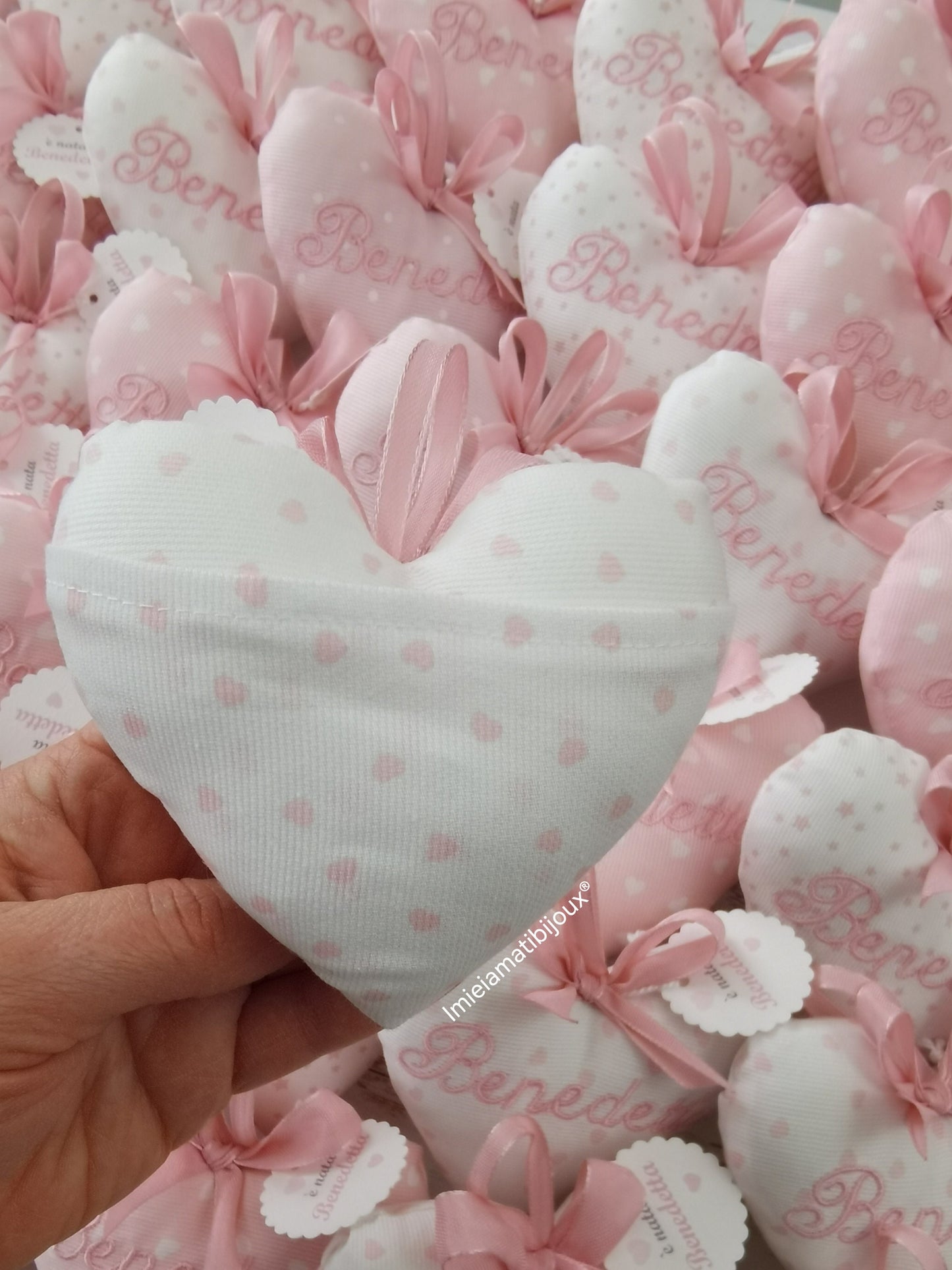 Bomboniere nascita battesimo a forma di cuore imbottito nome ricamato